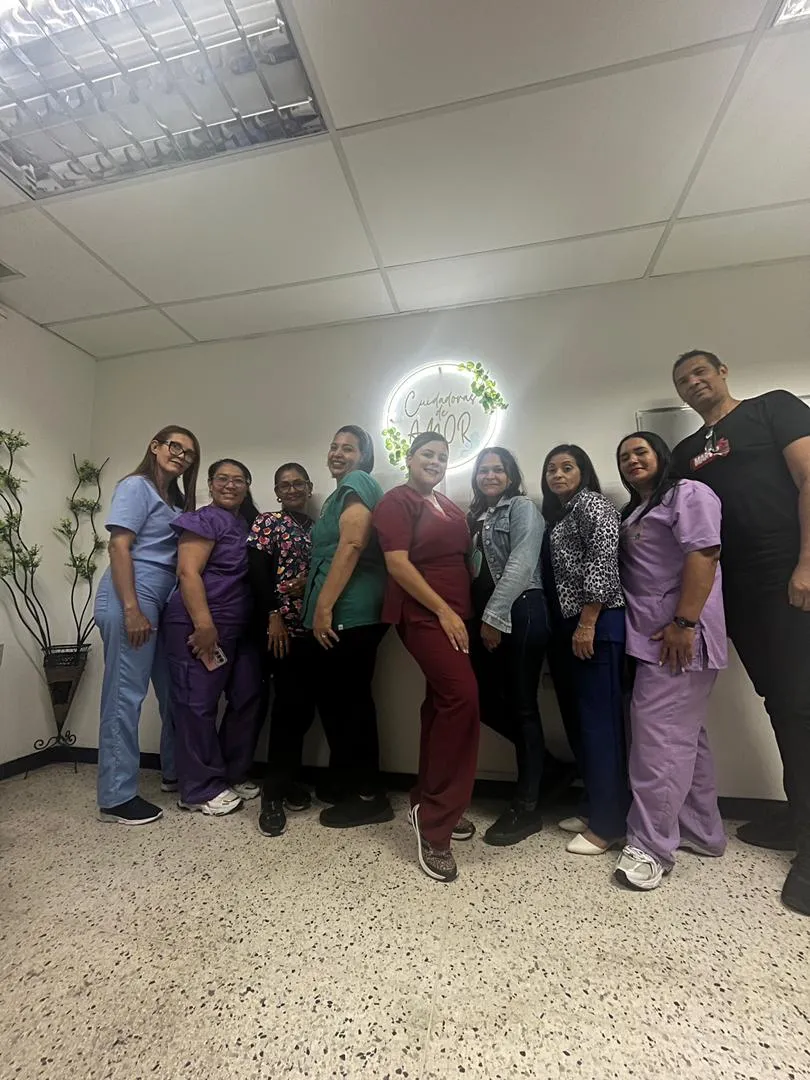 Equipo de cuidadoras y enfermeras de Cuidadoras de Amor de la sede de Barquisimeto, que atiende a domicilio en Acarigua